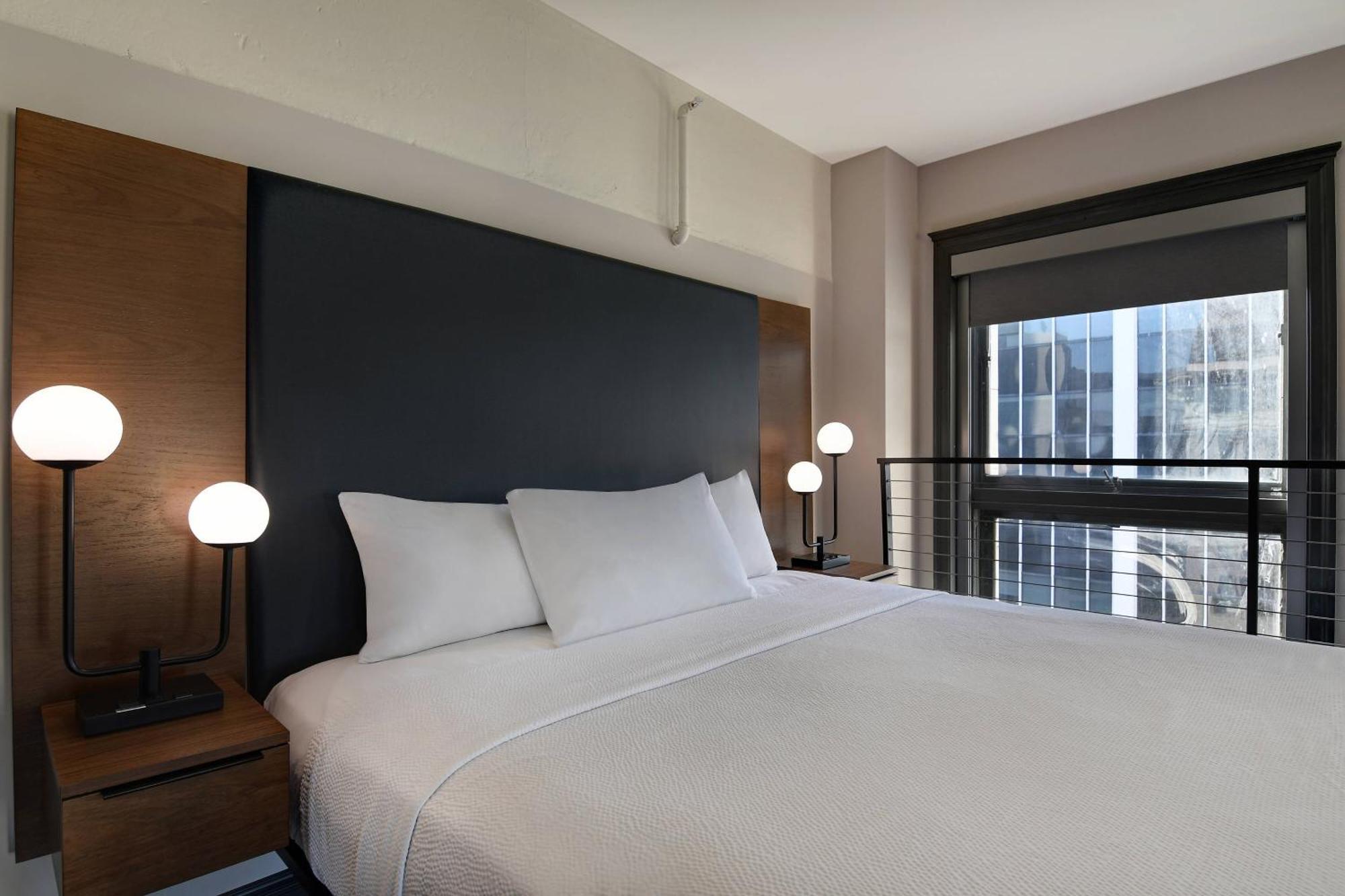 Courtyard By Marriott Cincinnati Downtown Dış mekan fotoğraf