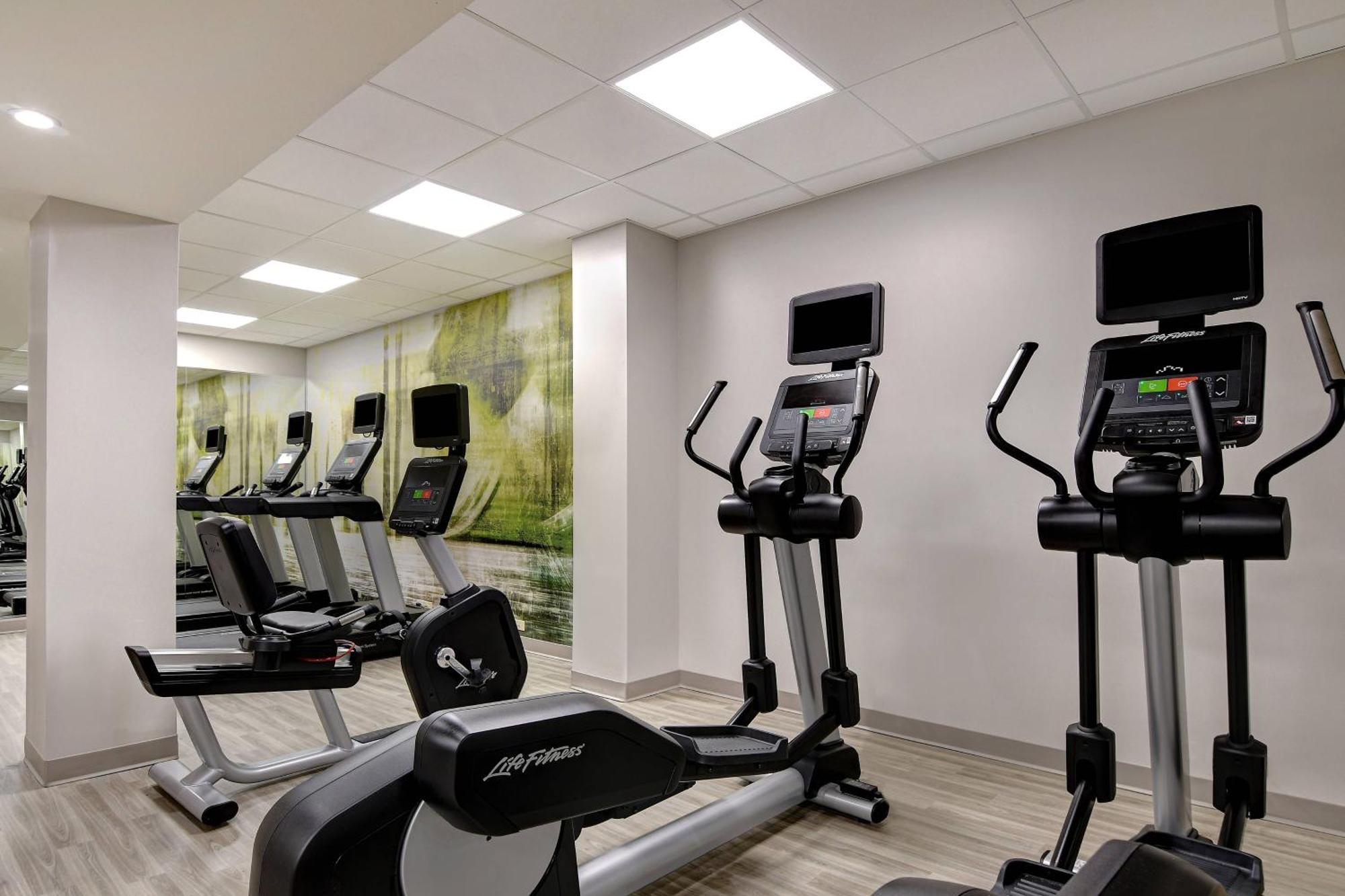 Courtyard By Marriott Cincinnati Downtown Dış mekan fotoğraf